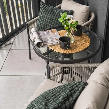 Apartment Guthaus Retreat With Balcony