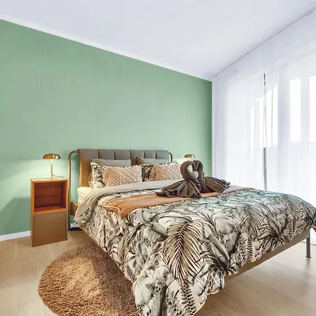 Apartment Guthaus Retreat With Balcony *