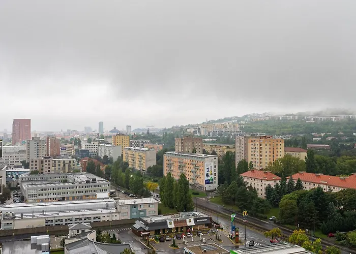 Guthaus Retreat With Balcony *