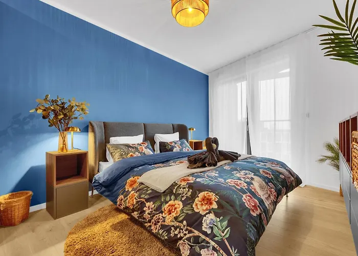 Guthaus Retreat With Balcony *