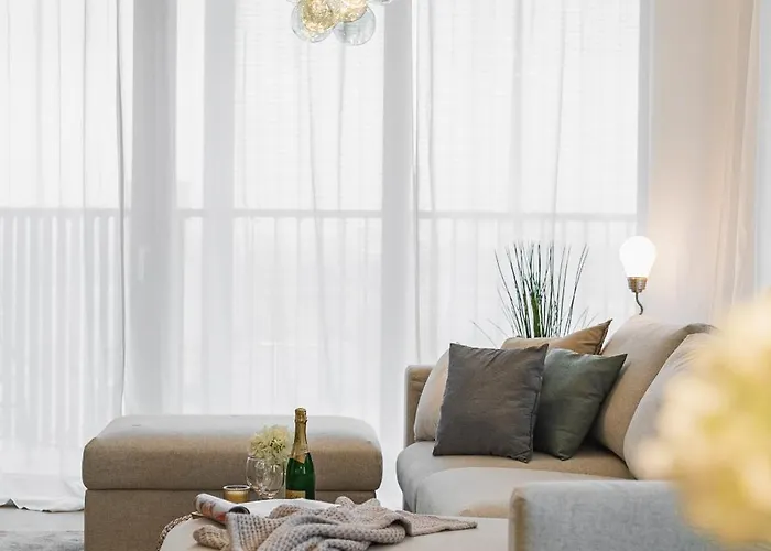 Guthaus Retreat With Balcony * Bratislava