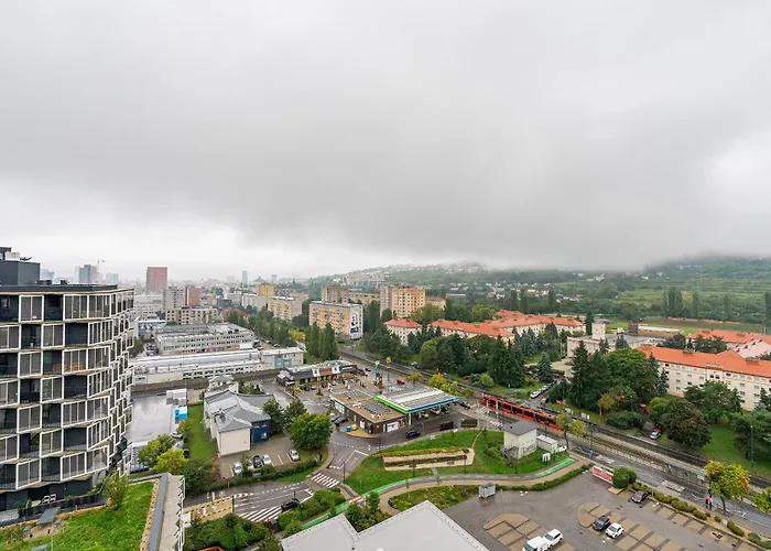 Guthaus Retreat With Balcony *