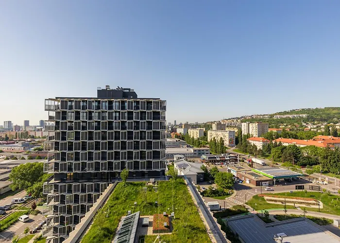 Guthaus Retreat With Balcony Bratislava