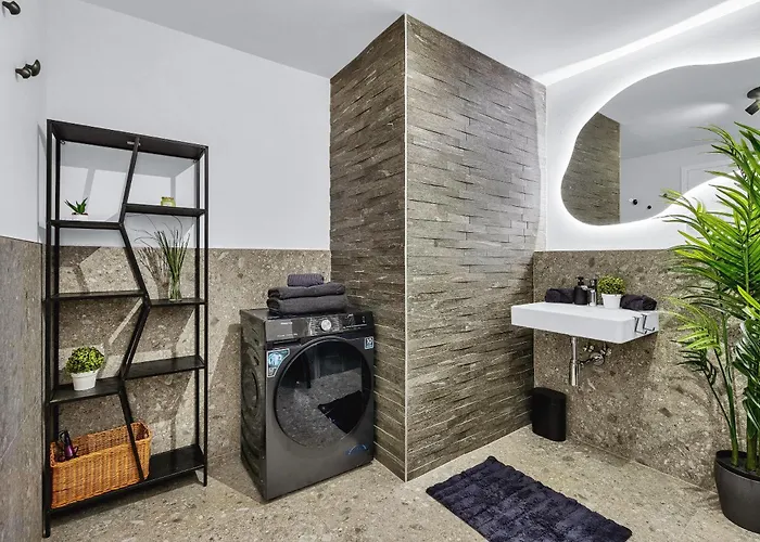 Appartement Guthaus Retreat With Balcony Bratislava