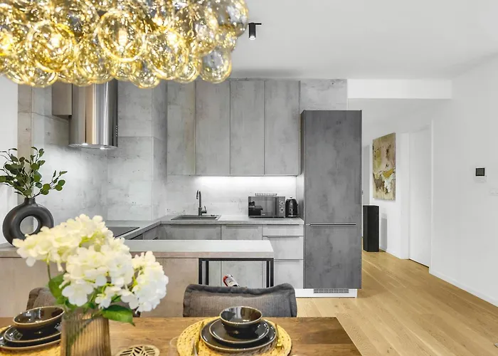 Guthaus Retreat With Balcony *