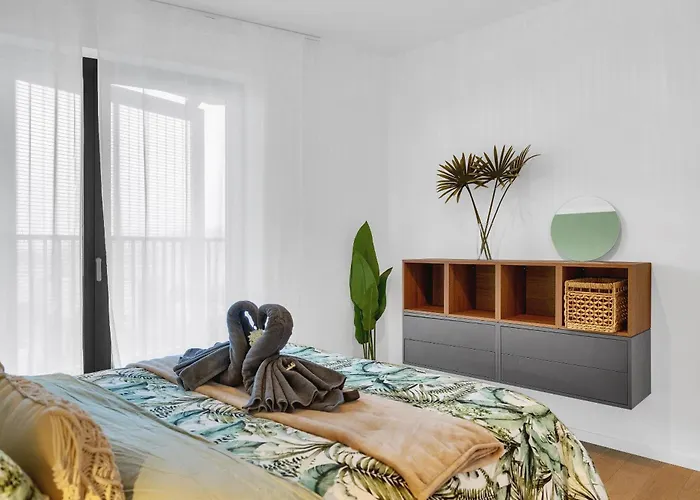 Guthaus Retreat With Balcony * Bratislava