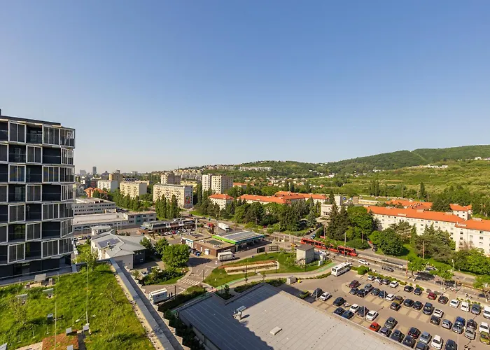 Guthaus Retreat With Balcony Apartment Bratislava