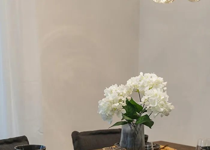 Guthaus Retreat With Balcony Bratislava